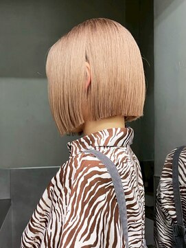 アルバム 新宿(ALBUM SHINJUKU) ハイトーンダブルカラーボブ韓国ヘアミディアム_ba555601