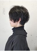 黒髪×ニュアンスパーマのハンサムショート
