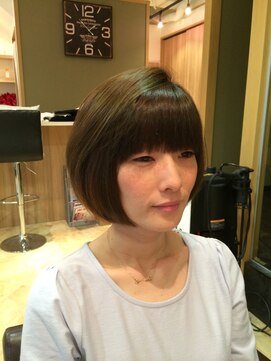 ヴィルトゥーサ (Virtousa) ナチュラル大人ボブ