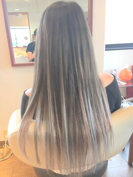 ヘアー ライフ トゥルース(Hair Life truth) ≪truth≫ホワイトアッシュグレー×シールエクステ