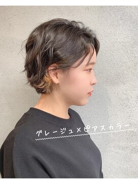 スイート ヘアデザイン(Suite HAIR DESIGN) くせ毛風ショート×グレージュ×ピアスカラー