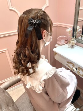 グルーヴ グルーヴ フェエリー(groove groove feerie) まおりんの量産ハーフツイン 新宿歌舞伎町ヘアセット