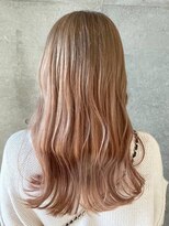 セル(CELL)&nbsp;ミルクティーベージュ　ダブルカラー　ゆる巻き　ハイトーン