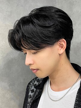 エルマーク 心斎橋(L-MARK) センターパートニュアンスパーマ韓国カルマパーマコンマヘア