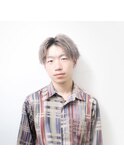センターパート×ハイトーン