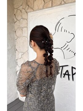 タップ(TAP) ポニーツインアレンジ/ヘアアレンジ/金沢市美容室