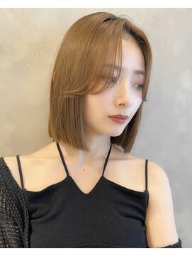 トルネード(TORNADO) 逆三角形 オリーブブラウン 切りっぱなしボブ M20250920