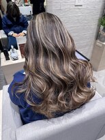 ステア ケース(stair case)&nbsp;妊婦さん必見！　地毛残しハイライト