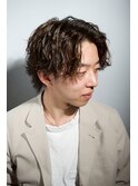 色気ウェーブセンターパートミディアム