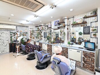 アールツープラスイワサキ(R2+イワサキ)の写真/お子様からお年寄りまで！筑西のバーバー理容室でアットホームなひとときを♪