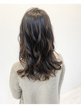 レア(Le'a) 巻きおろし