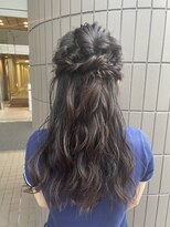 モードケイズ 阿倍野店(MODE K’s)&nbsp;ゆるふわハーフアップスタイル