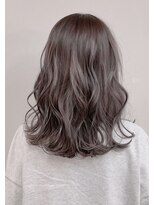 トップヘアー 中庄店(TOP HAIR fuapua) ゆれるミディ×シルバー
