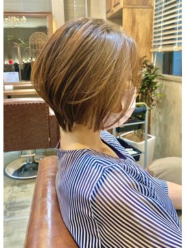 ジョージ(Jo-Ji) ふんわりまとまる大人ショートボブ くびれショート 30代40代