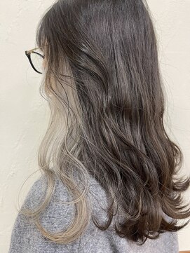 レジスタヘアーワークス (REGISTA hair works) インナーホワイトベージュ♪