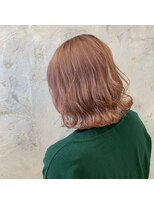 O&nbsp;ピンクベージュカラー×外ハネウェーブミディアムボブパーマ