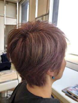 プリュム(PLUMS)の写真/*髪を傷ませず、艶やかに*お好みの明るさに幅広く対応◎「PLUMS」のグレイカラーで染めるたび綺麗な髪へ♪