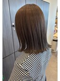 クールベージュ/切りっぱなしボブ
