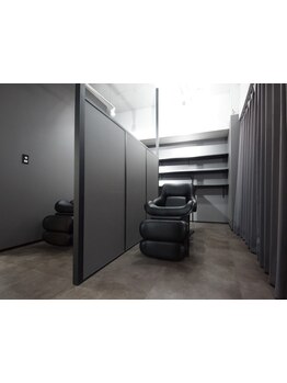 魔法のマクロバブル×フルフラットシャンプー台→美髪ヘッドスパで3人に1人が【寝落ち】すると大好評☆