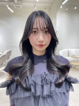 アム 表参道(am) 小顔薄めバンググレージュレイヤーロング前髪パーマ黒髪