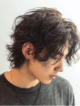 アース 天満橋店(HAIR & MAKE EARTH) 冬向け◎20代30代メンズ波巻きパーマ×センターパート