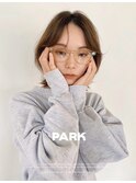 オリーブブラウンミディアムヘアレイヤー顔まわりレイヤー