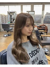 オーストヘアー リュウール(Aust hair Lueur)