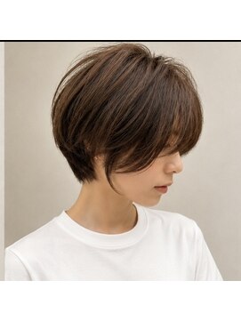 ソレイユ ホワイト(SOLEIL white) マッシュショート