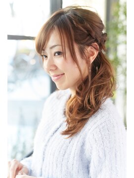フレイムスヘアーアンドリラックス 西川口店 ねじり編み込みヘアアレンジ　Frames西川口