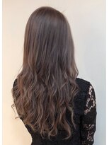 ホワイト(WHITE)&nbsp;ハイトーンの王道×ベージュ×WHITE草柳