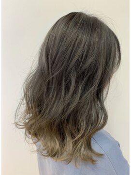 ジーナ 渋谷駅前(Zina) 【Zina 渋谷】大人かわいいナチュラルグレージュグラデーション