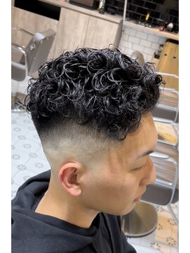 グルーマーズトウキョウ(GROOMER/S TOKYO) 宮城リョータ風【スキンフェード　スペインカール】