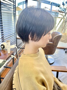 サーカス(circus) 小顔に見える今時な大人ショート＊