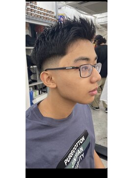 チルチェア 中野店(CHILL CHAIR) スウィングバング<中野> <理容室> <バーバー>