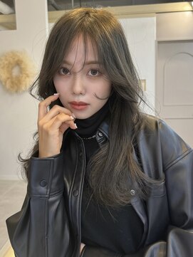 シツ(situ) レイヤー×オリーブカラー