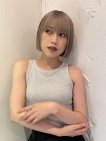 ルーム(Loom.)&nbsp;ハイトーンボブぱっつん前髪ボブミニボブ切りっぱなしボブ