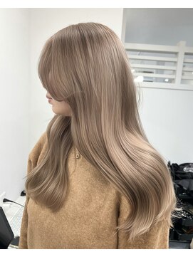 ヴィア(Via) 20代30代ミルクティーベージュブラウンブリーチ髪質改善