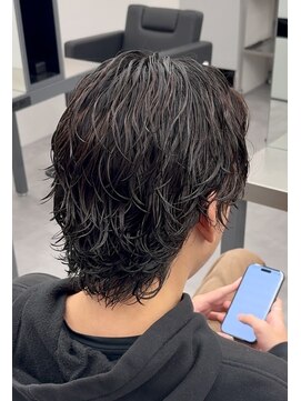 ノイセル 心斎橋(Noisyle) サーフカール×センターパート×海外ヘア×黒髪