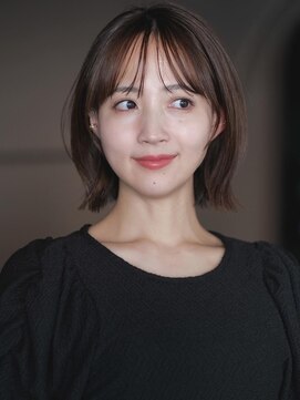 ガーデンヨコハマエスト(GARDEN YOKOHAMA est) 似合わせカット　ダークアッシュ　ミディアムレイヤーカット