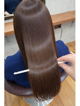 シキ(Shiki)の写真/【反町駅徒歩5分】一人ひとりに合った薬剤を使用!最小限のダメージでさらさら美髪に♪【反町/東神奈川】