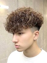 ノイセル(Noisyle)&nbsp;MEN’S HAIR/波巻きツイストスパイラル/リバースセンターパートO