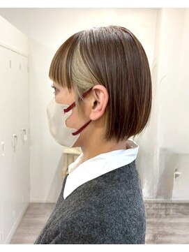 ロッカヘアエジェ(ROCCA hair eje.) ミルクブラウン大人可愛いインナーカラーショート