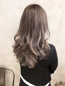 リルア 博多(LIRUA) グレーパールグラデーション