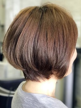 スタイルフォルムが出やすいショート。だからこそ、再現性の高さ×まとまりの良さで360°美しいフォルムに