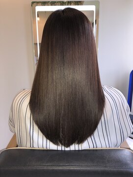 アールサロン アオヤマ(Rr SALON AOYAMA) プラチナミネコラストレート