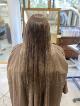 フツーロ 栄(FUTURO) プルエクステ