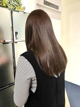 ラパンセノアール(LA PENSEE NOIR) 透明感olive greige