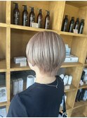 ベージュ