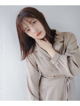 エトワローズ(Etowa Rose) ミディアムロングボブ外ハネスタイル