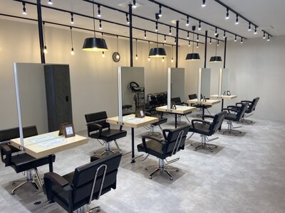 アグ ヘアー トーチ おいらせ町店(Agu hair torch)